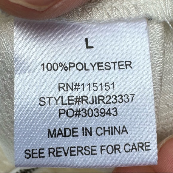 Romeo & Juliet Couture ruffled ivory satin blouse / L / Excellent condition - Picture 15 of 15